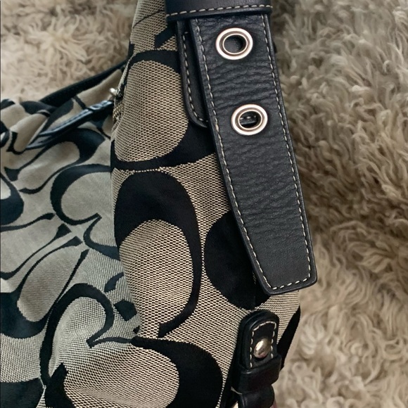 Authentic “COACH” Signature Hobo Shoulder Bag - Picture 8 of 16